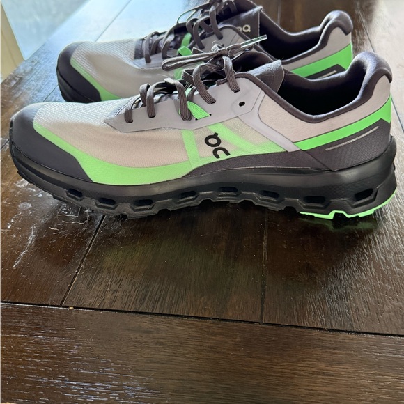 On Running Men's Athletic Shoes - Gray and Neon Green - Picture 4 of 4